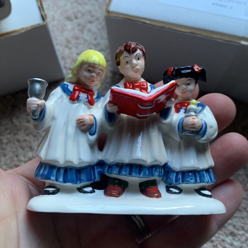 Set of 2….. Dept 56, The Original Snow Village, Sunday School Serenade